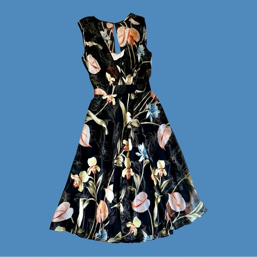 WHBM Fit Flare Dress Swing Feminine Flowy Black Floral Chifon Size 2 Sleeveless - Picture 15 of 15